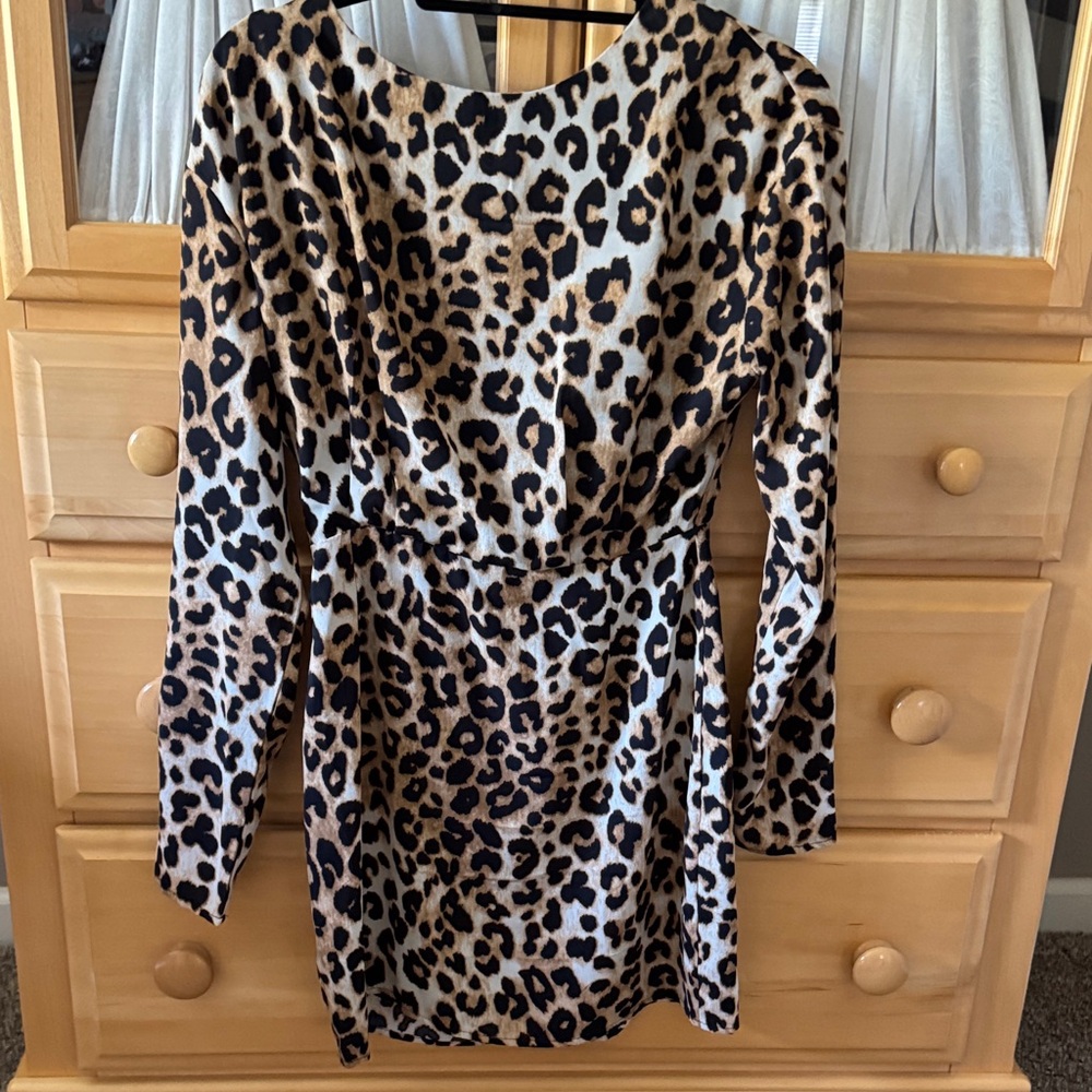 Wild Animal Print Long Sleeve Dress  with cut back by Lulus-perfect condition